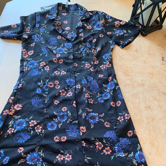 Nasty Gal Dresses & Skirts - Nasty gal influence black floral button down dress